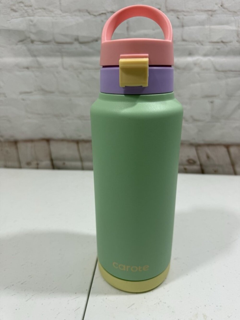 Carote Thermo Lock Stainless Steel Insulated 32oz Water Bottle Mint Berry